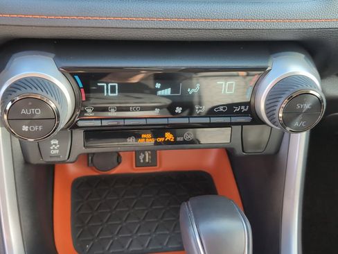 Used 2024 Toyota RAV4 Adventure image 19