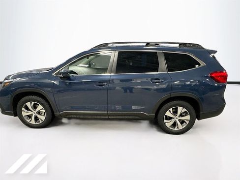 Used 2024 Subaru Ascent Premium w/ Convenience Package image 8