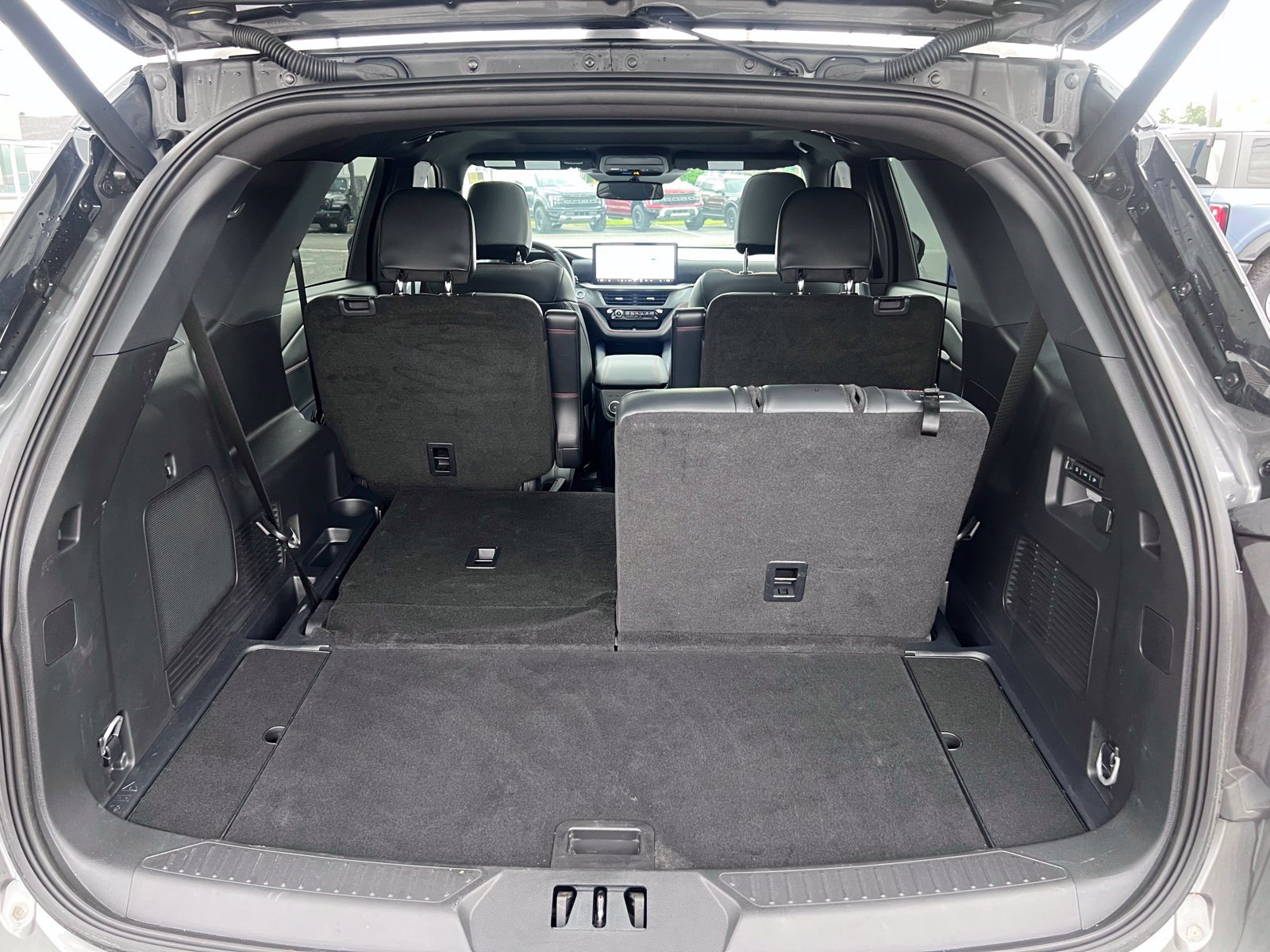 Certified 2025 Ford Explorer ST w/ Sun And Sound Package AWD/4WD image 18