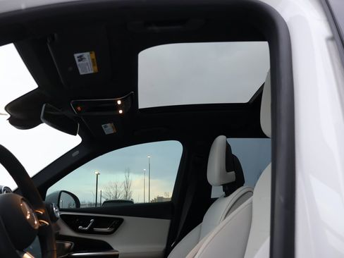 Certified 2025 Mercedes-Benz GLC 300 4MATIC image 17