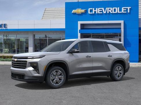 New 2026 Chevrolet Traverse LT FWD image 2
