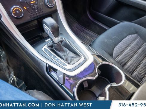 Used 2016 Ford Fusion SE FWD image 12