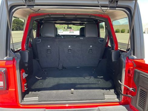 Used 2019 Jeep Wrangler Unlimited Sport S AWD/4WD image 17