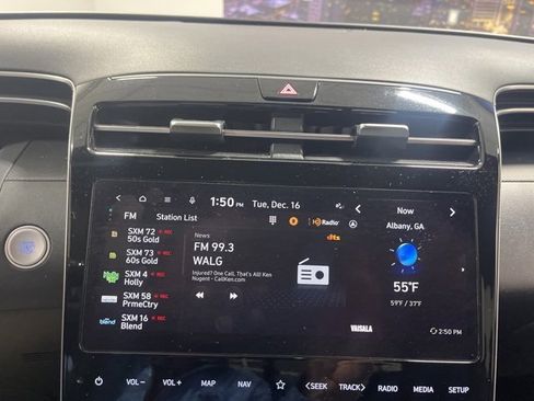 Certified 2024 Hyundai Santa Cruz SEL w/ Activity Package image 17