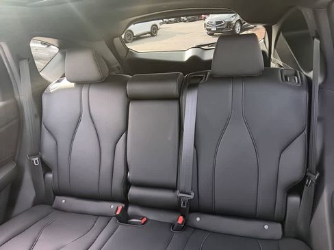 Used 2025 Acura RDX SH-AWD image 17