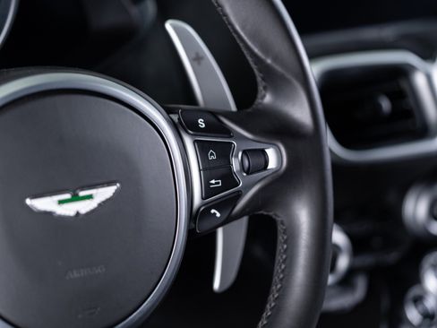 Used 2021 Aston Martin V8 Vantage Coupe image 56