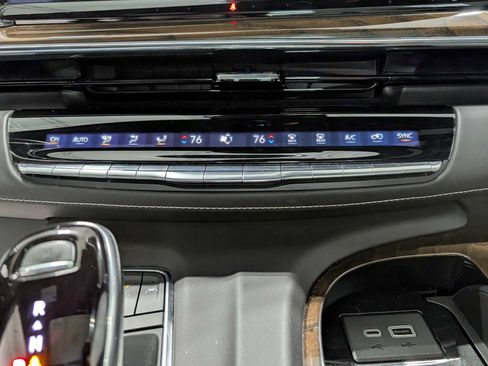 Certified 2023 Cadillac Escalade ESV Sport Platinum w/ Heavy-Duty Trailer Package image 36