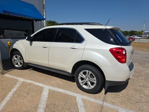 Used 2015 Chevrolet Equinox LT w/ Driver Convenience Package FWD image 2