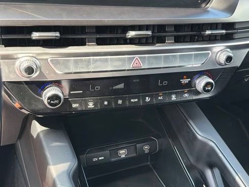 Used 2024 Kia Telluride LX FWD image 26