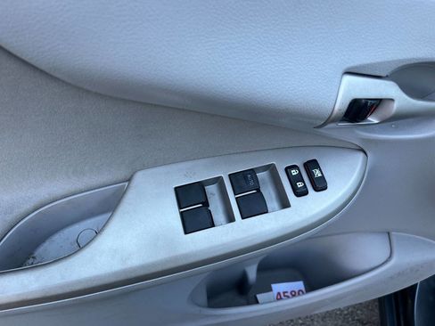 Used 2010 Toyota Corolla LE image 13