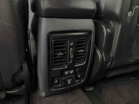 Used 2018 Dodge Durango GT RWD image 17