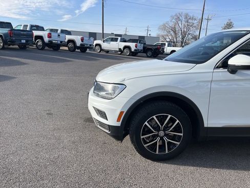 Used 2021 Volkswagen Tiguan SE FWD image 7