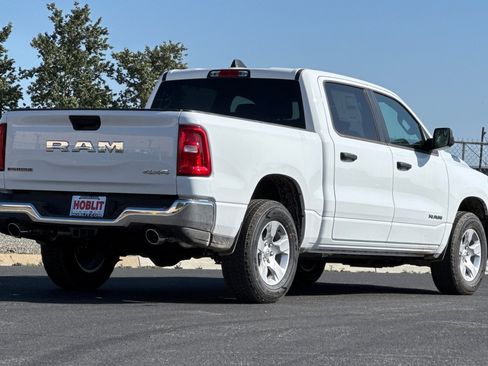 New 2026 RAM 1500 4x4 Crew Cab image 3