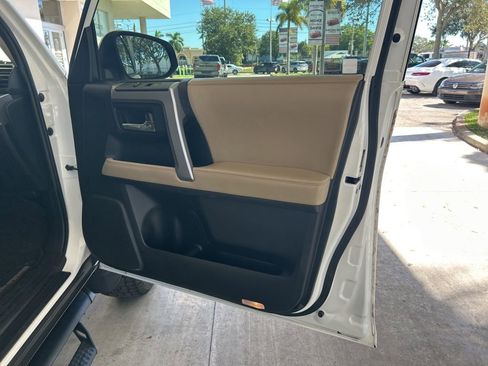 Used 2019 Toyota 4Runner 4WD image 25