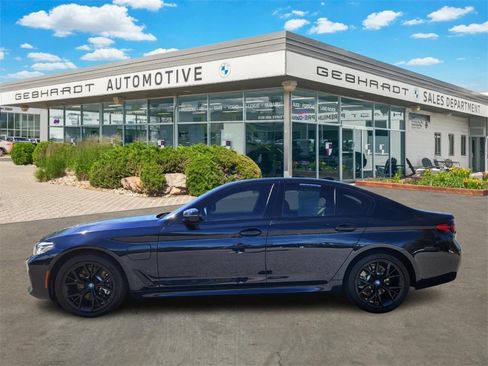 Used 2022 BMW 530e xDrive 530e iPerformance w/ M Sport Package image 4