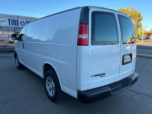 Used 2012 Chevrolet Express 1500 image 3