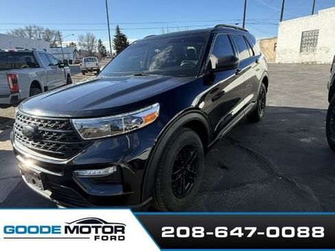 Used 2022 Ford Explorer XLT w/ Equipment Group 202A image 1