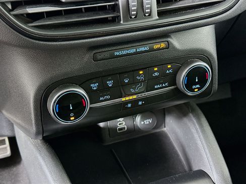 Used 2024 Ford Escape ST-Line image 23