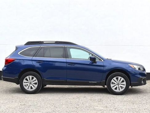 Used 2016 Subaru Outback 2.5i Premium w/ Popular Package #1 AWD/4WD image 6