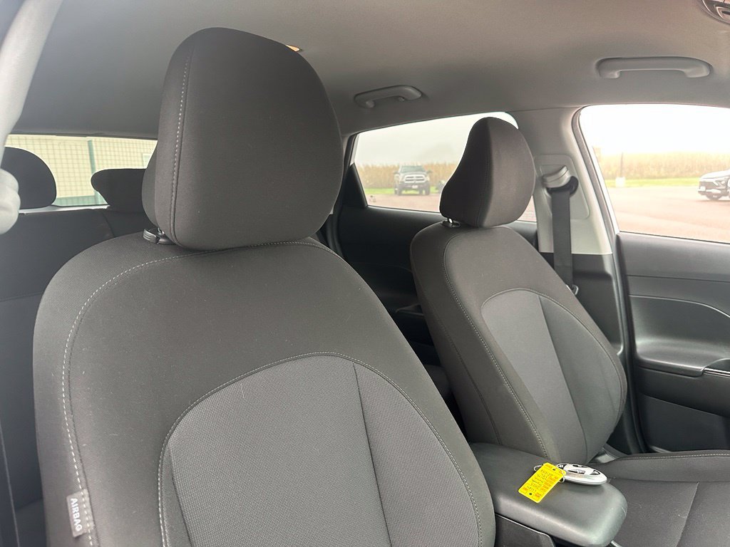 Used 2025 Hyundai Kona SEL AWD/4WD image 31