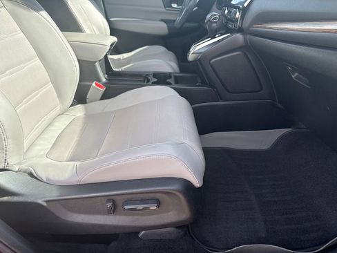 Used 2019 Honda CR-V Touring image 18