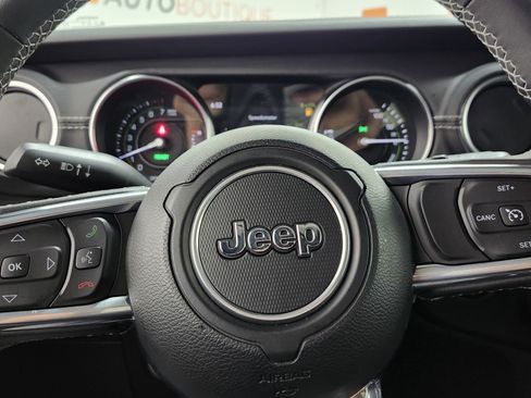 Used 2023 Jeep Wrangler Sahara image 29