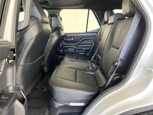 Used 2026 Toyota 4Runner Limited AWD/4WD image 27