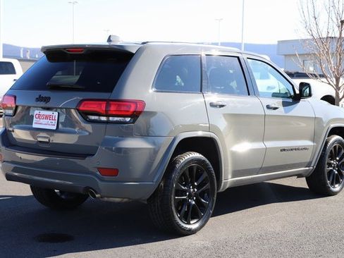Used 2022 Jeep Grand Cherokee Laredo X image 5