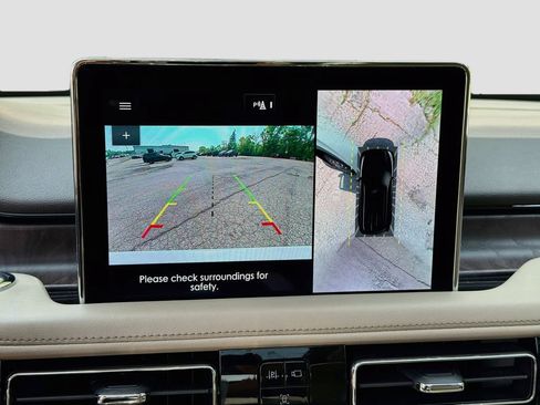 Used 2023 Lincoln Aviator Reserve w/ Elements Package Plus AWD/4WD image 16