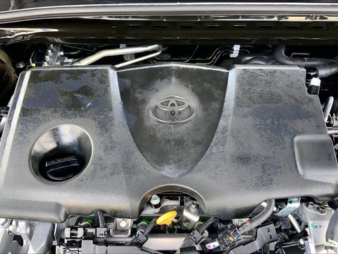 Certified 2024 Toyota Camry SE image 32