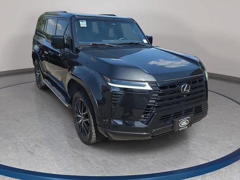 Used 2024 Lexus GX 550 w/ Accessory Package (2T) AWD/4WD image 4