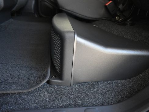 Used 2024 Nissan Frontier SV w/ SV Convenience Package AWD/4WD image 12
