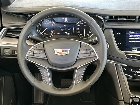 New 2026 Cadillac XT5 Luxury AWD/4WD image 17
