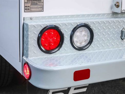 New 2026 Ford F350 XL w/ XL Chrome Package image 9