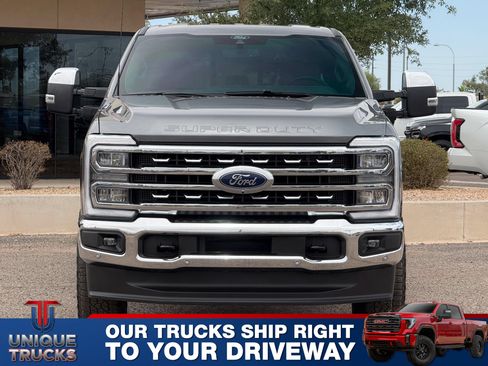 Used 2025 Ford F250 Lariat w/ Lariat Ultimate Package AWD/4WD image 2