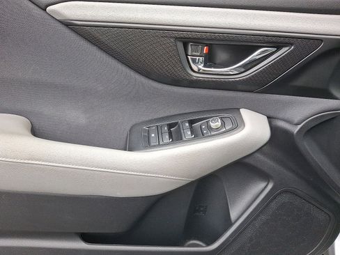 Used 2024 Subaru Outback Premium image 12