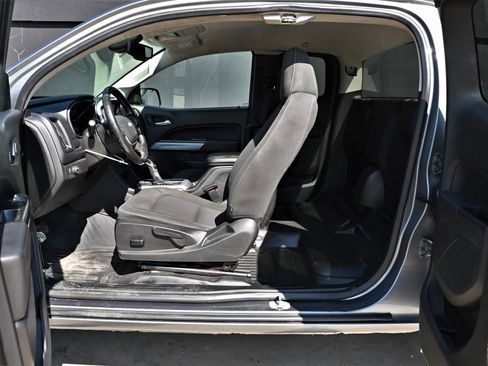 Used 2022 Chevrolet Colorado LT w/ Fleet Safety Package image 24