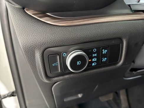 Used 2023 Ford Explorer Limited w/ Limited Technology Package image 25