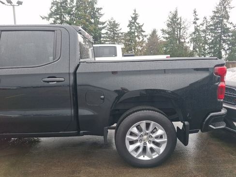 Used 2023 Chevrolet Silverado 1500 Custom image 7