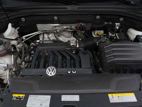Used 2023 Volkswagen Atlas Cross Sport SEL Premium R-Line AWD/4WD image 31