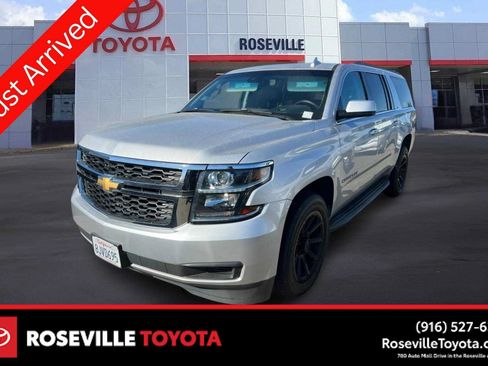 Used 2018 Chevrolet Suburban LT AWD/4WD image 1
