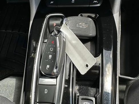 Used 2023 Chevrolet Bolt EUV Premier w/ Sun & Sound Package FWD image 36