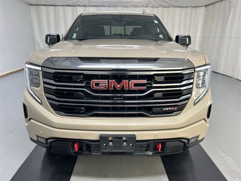 Certified 2022 GMC Sierra 1500 AT4 w/ AT4 Premium Package image 3