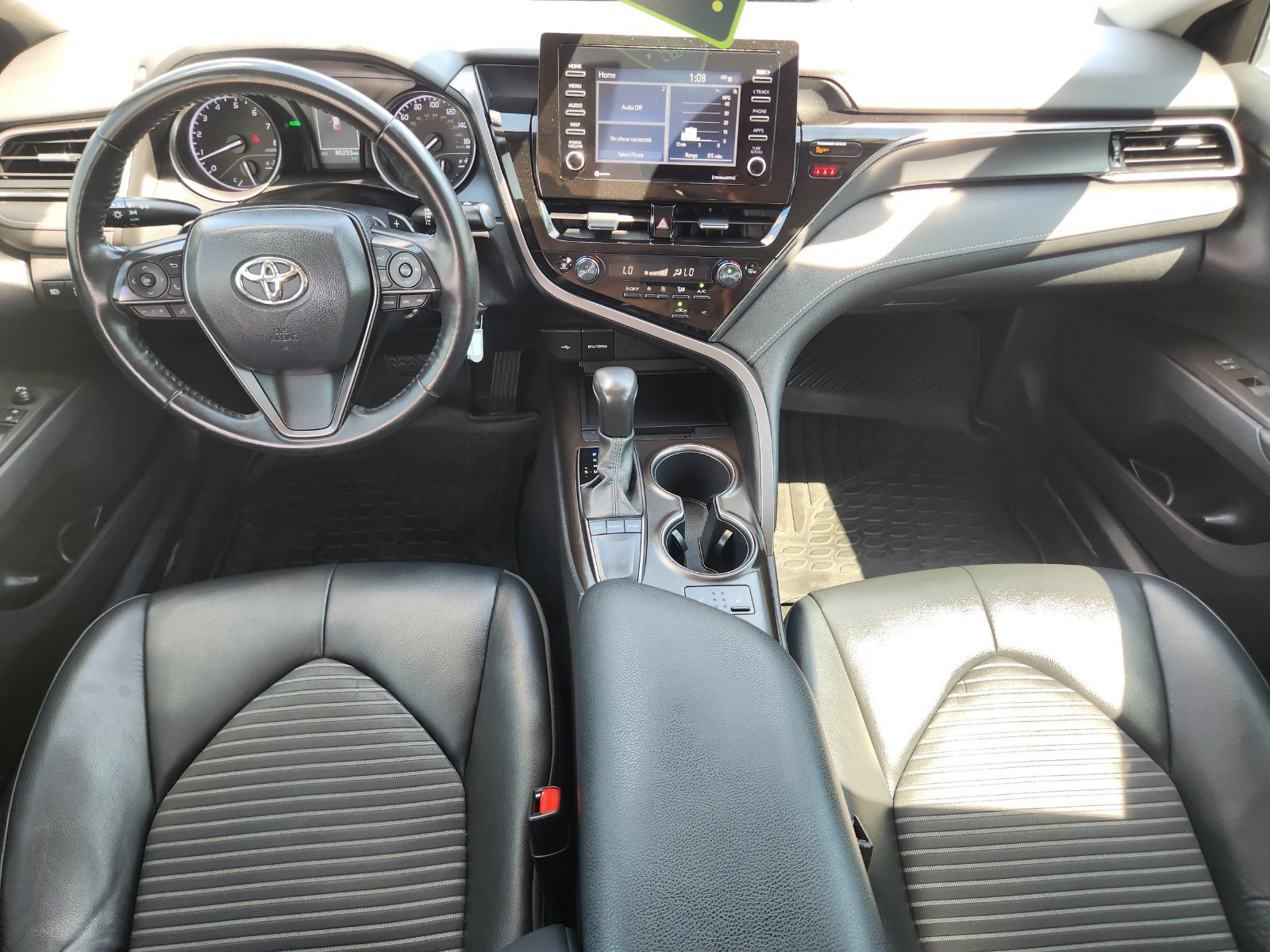 Used 2023 Toyota Camry SE w/ Cold Weather Package FWD image 30