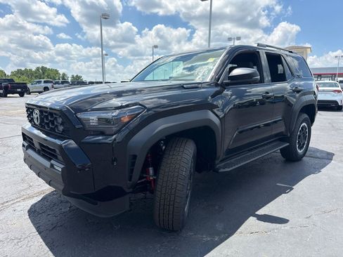 Used 2026 Toyota 4Runner TRD Off-Road Premium AWD/4WD image 4