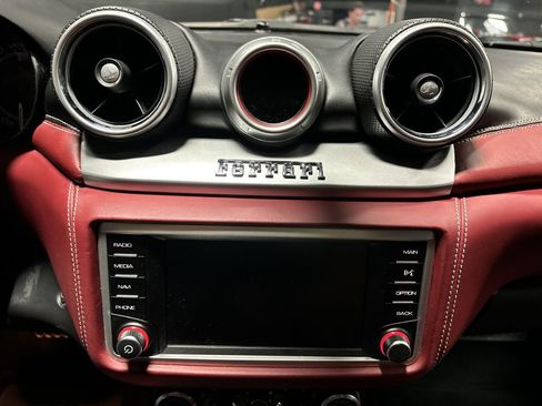 Used 2015 Ferrari California T image 49