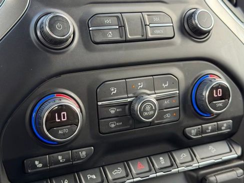 Used 2021 Chevrolet Silverado 2500 LTZ w/ LTZ Premium Package image 22