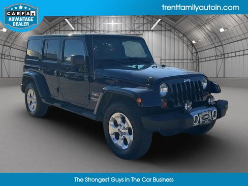 Used 2013 Jeep Wrangler Unlimited Sahara w/ Dual Top Group image 16