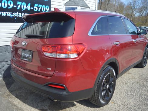 Used 2016 Kia Sorento LX w/ LX Convenience Package image 19