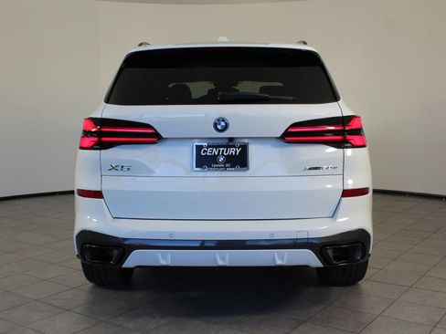 New 2026 BMW X5 xDrive50e image 10